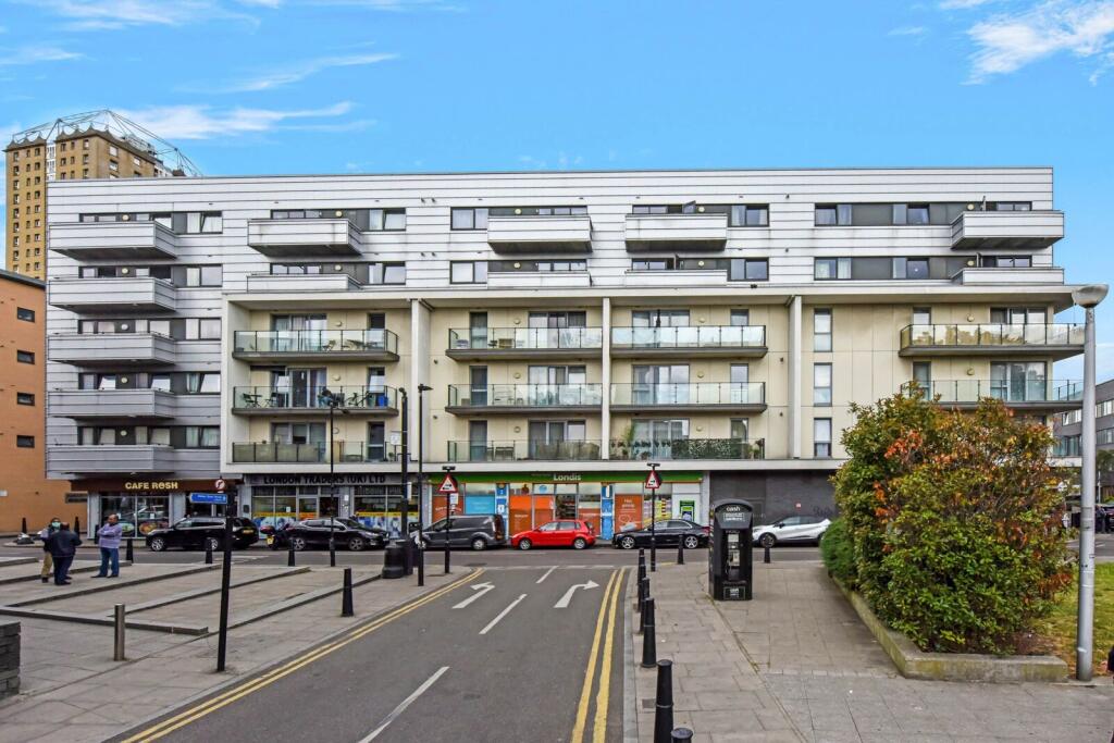 1 bed 1st Floor Flat for rent in London. From Foxtons - Wapping