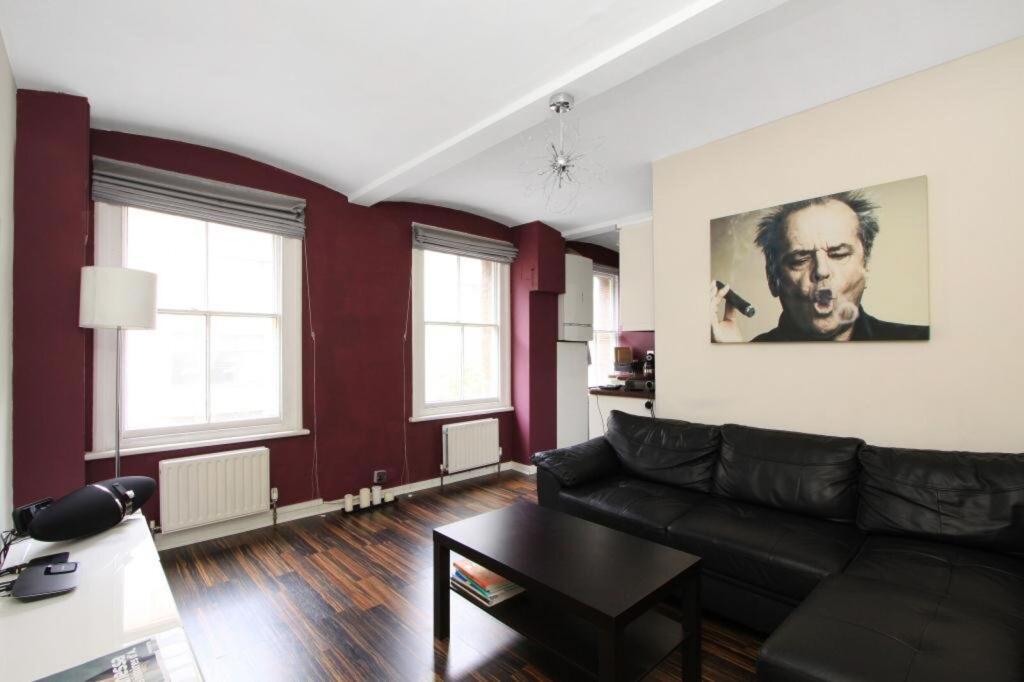 1 bed 1st Floor Flat for rent in London. From Foxtons - Wapping