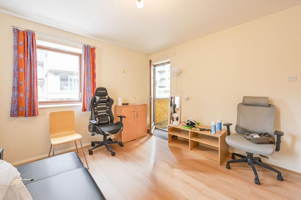 1 bed 1st Floor Flat for rent in London. From Foxtons - Wapping 1 bed 1st Floor Flat for rent in London. From Foxtons - Wapping