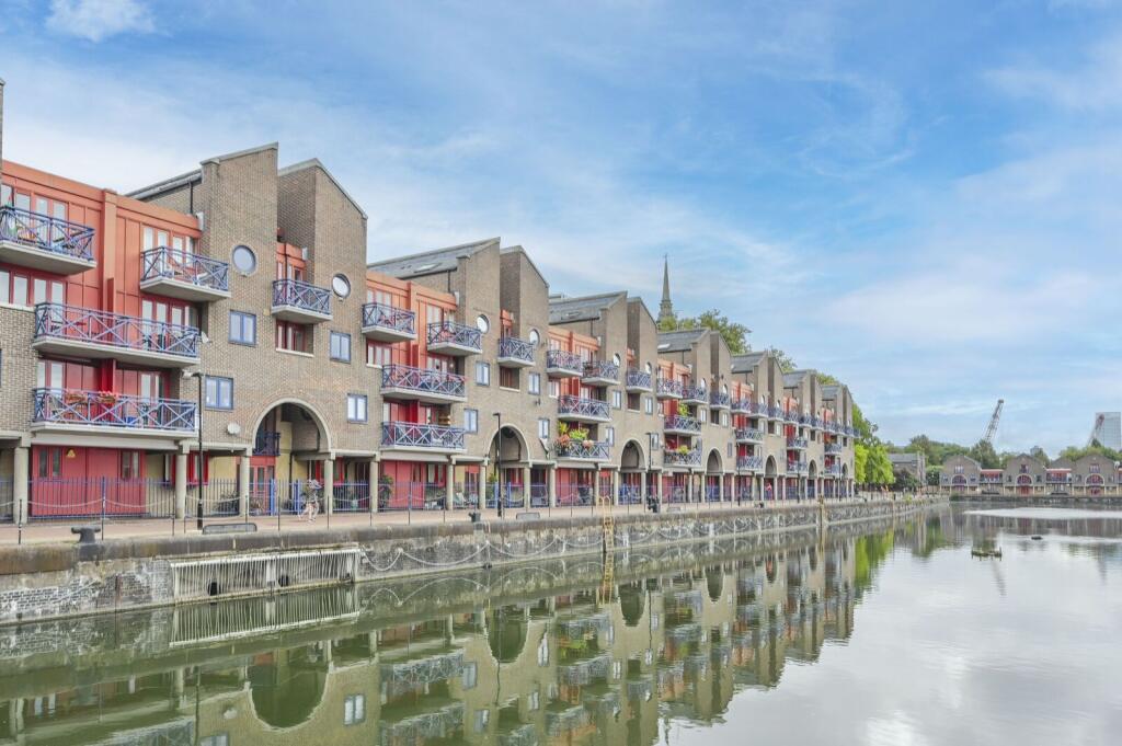 2 bed 1st Floor Flat for rent in London. From Foxtons - Wapping 2 bed 1st Floor Flat for rent in London. From Foxtons - Wapping