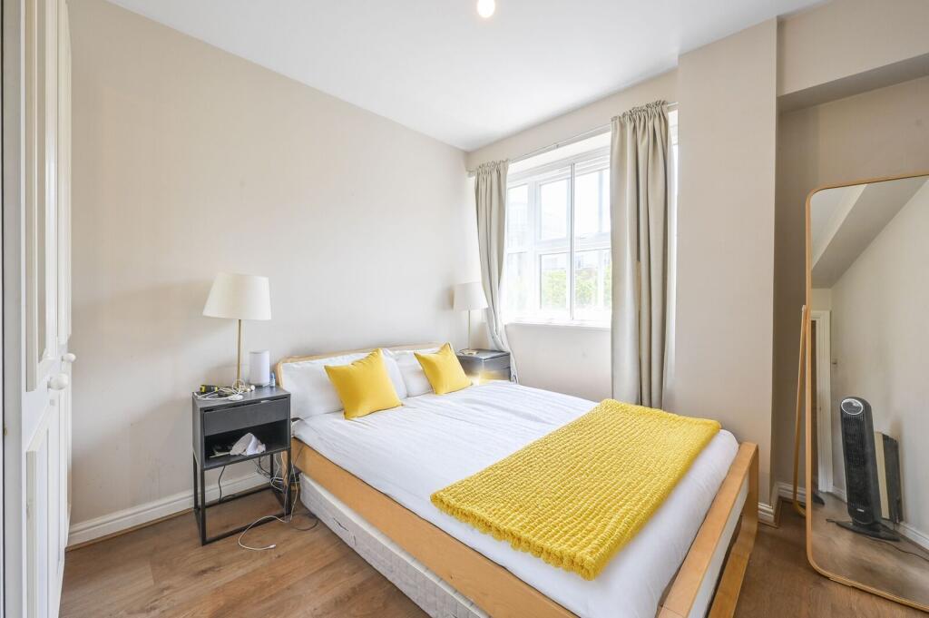 1 bed 1st Floor Flat for rent in Stepney. From Foxtons - Wapping