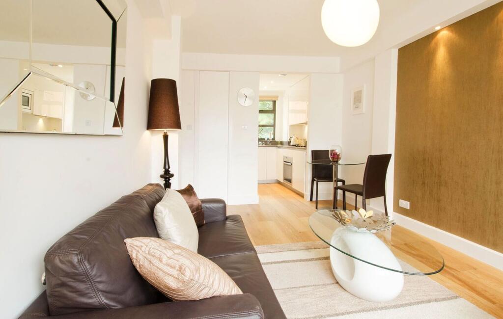 2 bed 1st Floor Flat for rent in Stepney. From Foxtons - Wapping 2 bed 1st Floor Flat for rent in Stepney. From Foxtons - Wapping