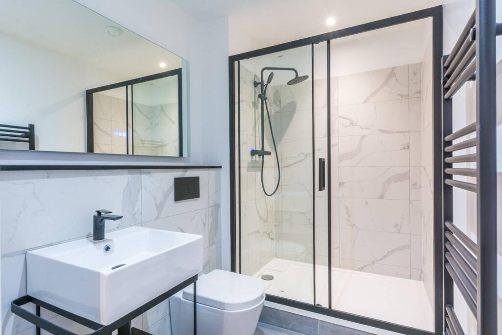 1 bed 1st Floor Flat for rent in London. From Foxtons - Wimbledon