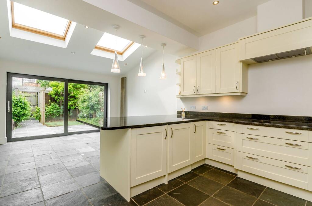 4 bed Detached for rent in London. From Foxtons - Wimbledon
