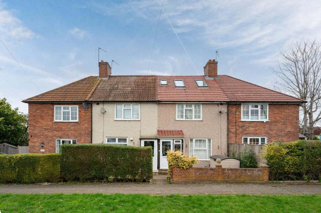 2 bed Mid Terraced House for rent in Mitcham. From Foxtons - Wimbledon 2 bed Mid Terraced House for rent in Mitcham. From Foxtons - Wimbledon