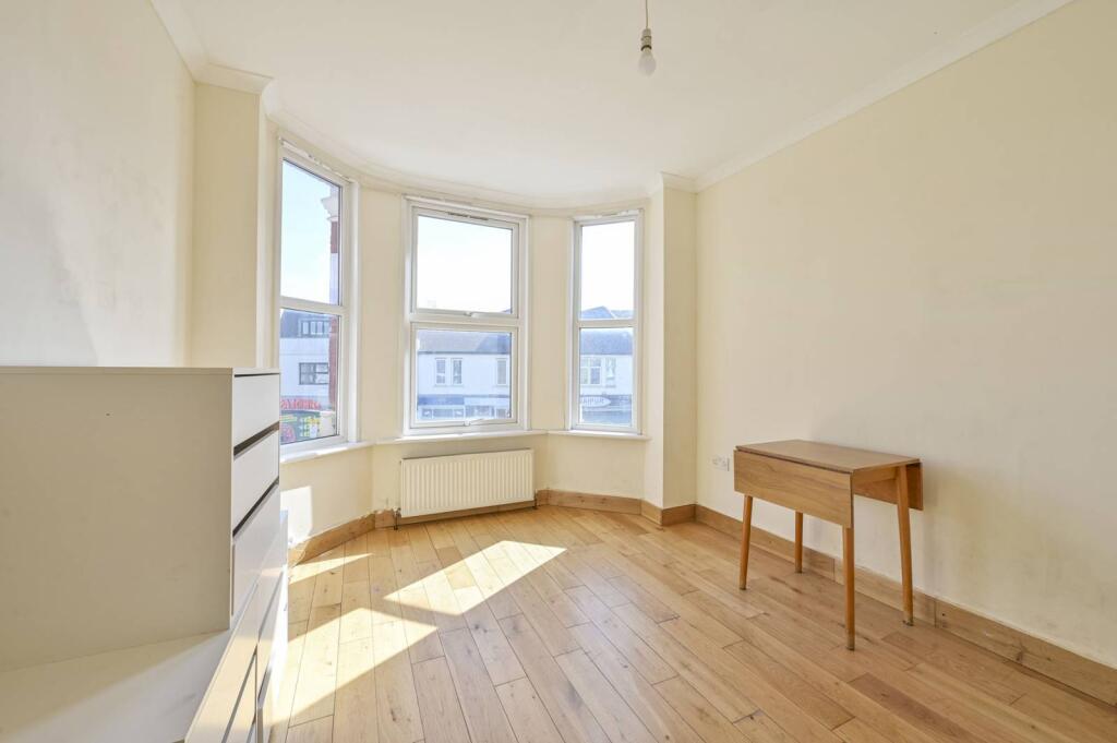 2 bed 1st Floor Flat for rent in Wimbledon. From Foxtons - Wimbledon