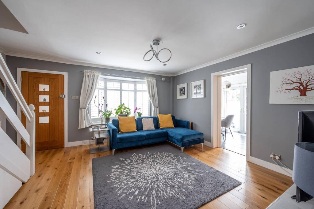 4 bed Semi Detached for rent in London. From Foxtons - Wimbledon
