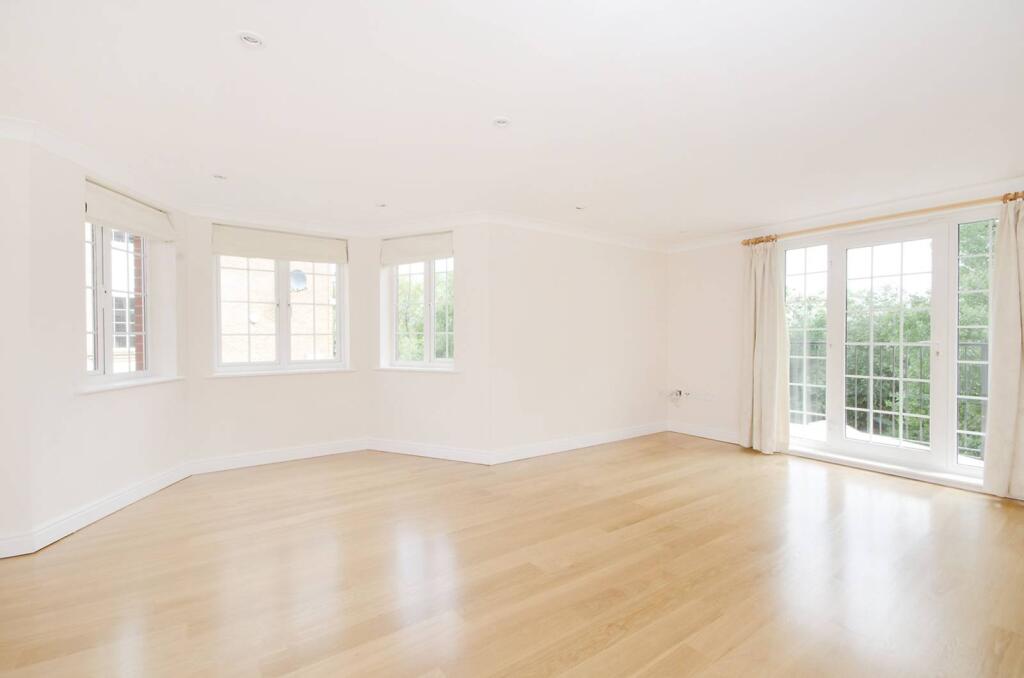 2 bed 1st Floor Flat for rent in London. From Foxtons - Wimbledon