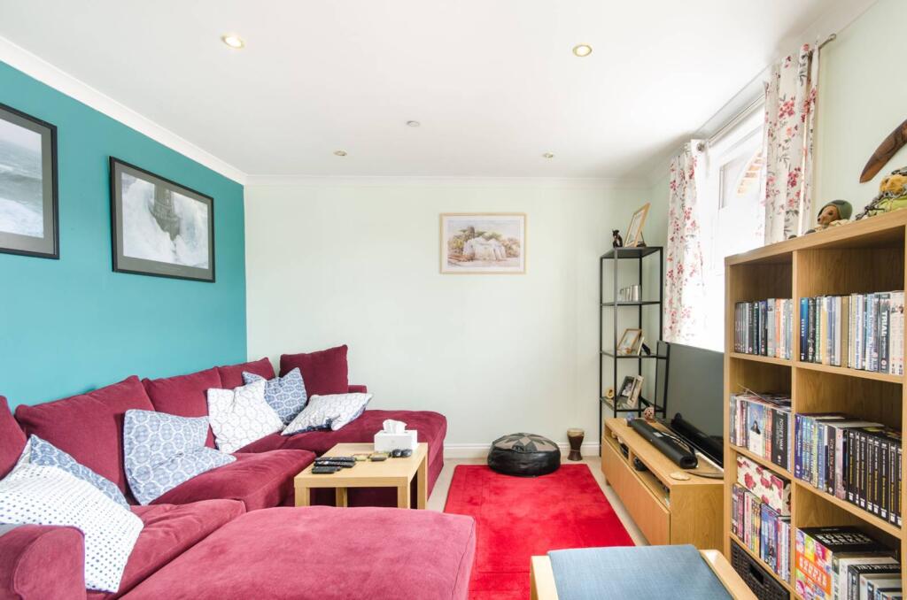 1 bed 1st Floor Flat for rent in Wimbledon. From Foxtons - Wimbledon