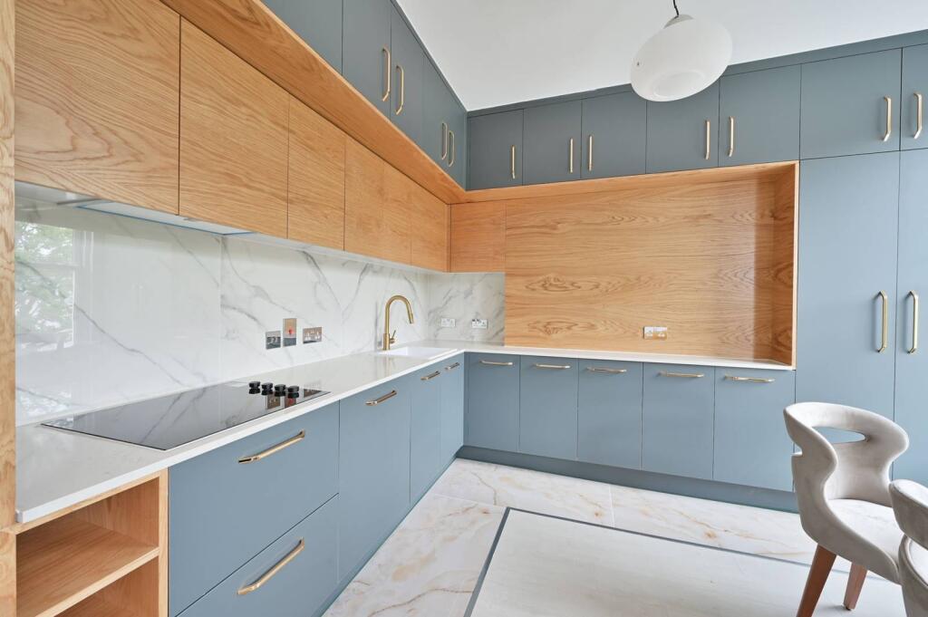 5 bed Annexe for rent in London. From Foxtons - Wimbledon