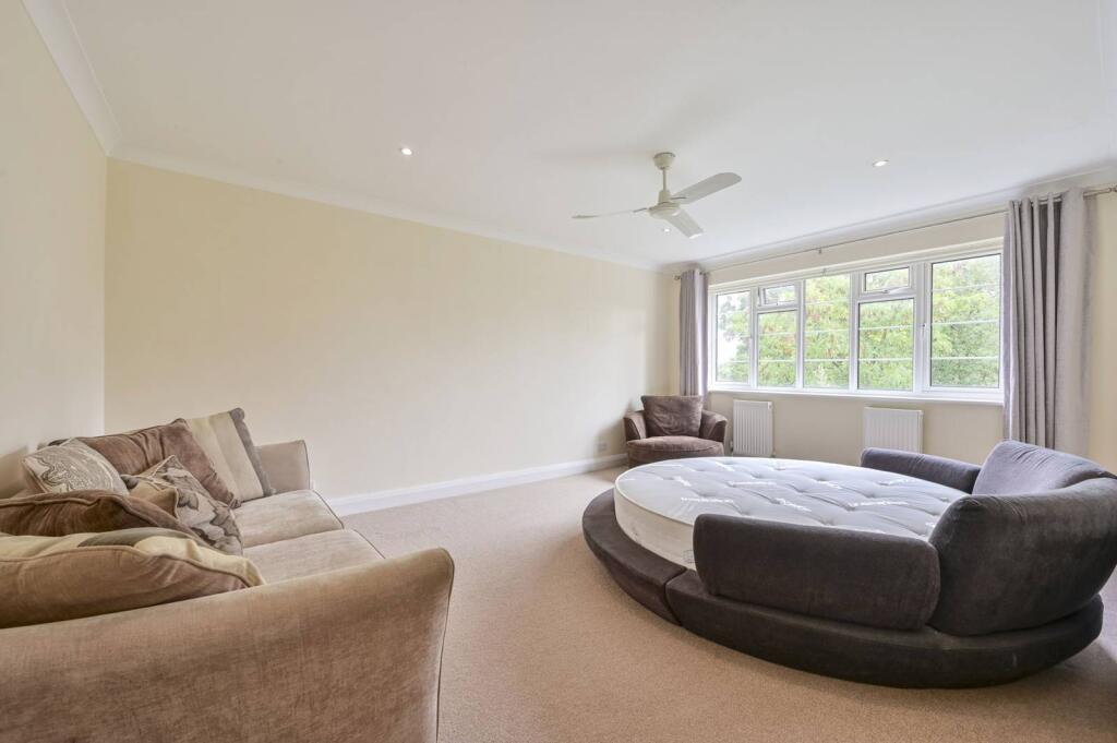 4 bed 1st Floor Flat for rent in London. From Foxtons - Wimbledon