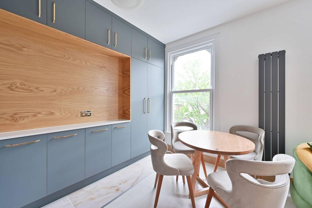 5 bed Annexe for rent in London. From Foxtons - Wimbledon