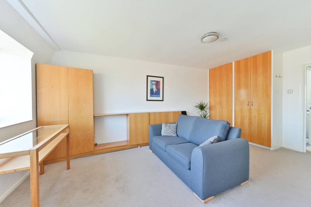 1 bed 1st Floor Flat for rent in Wimbledon. From Foxtons - Wimbledon