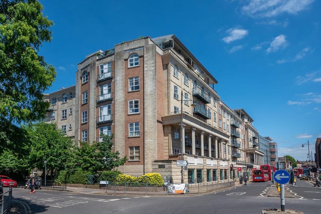 2 bed 1st Floor Flat for rent in Wimbledon. From Foxtons - Wimbledon