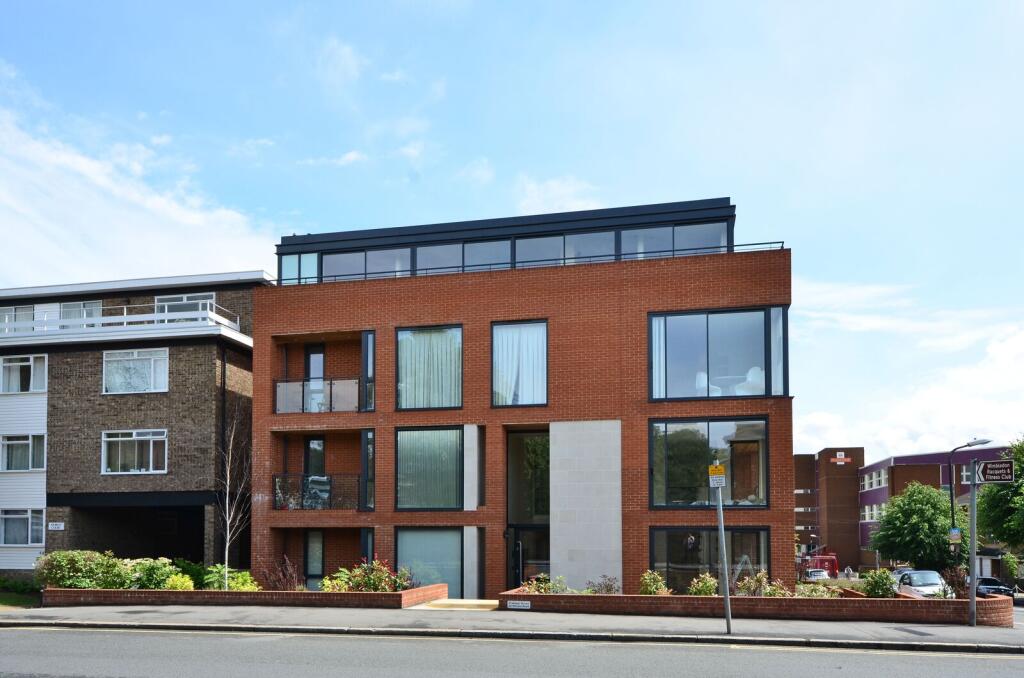 2 bed Penthouse for rent in London. From Foxtons - Wimbledon