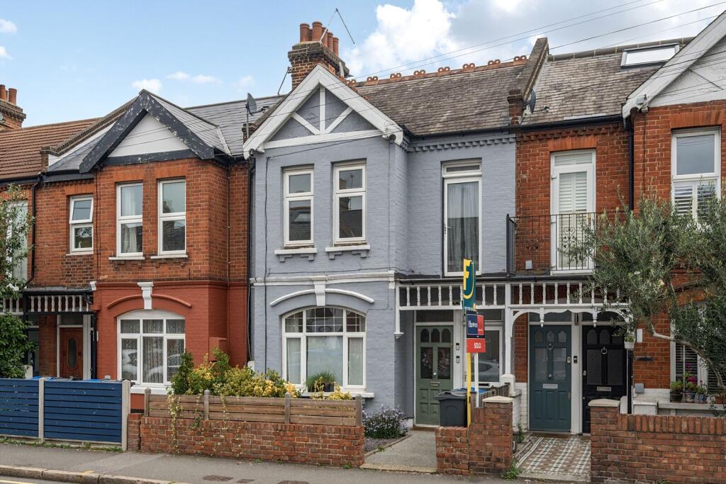 2 bed 1st Floor Flat for rent in London. From Foxtons - Wimbledon