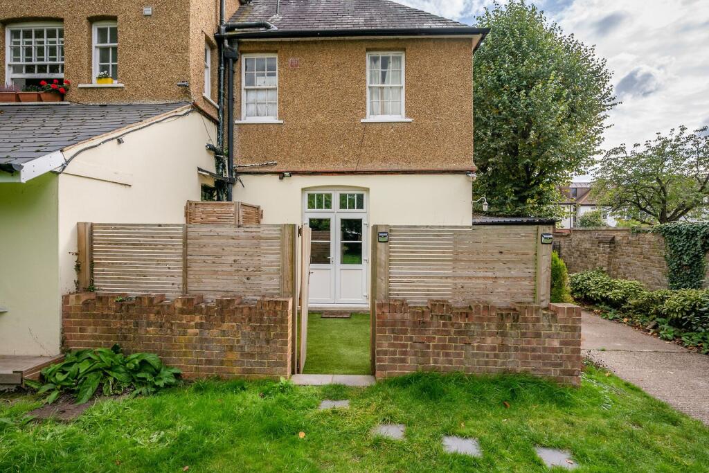 4 bed Studio for rent in Wimbledon. From Foxtons - Wimbledon
