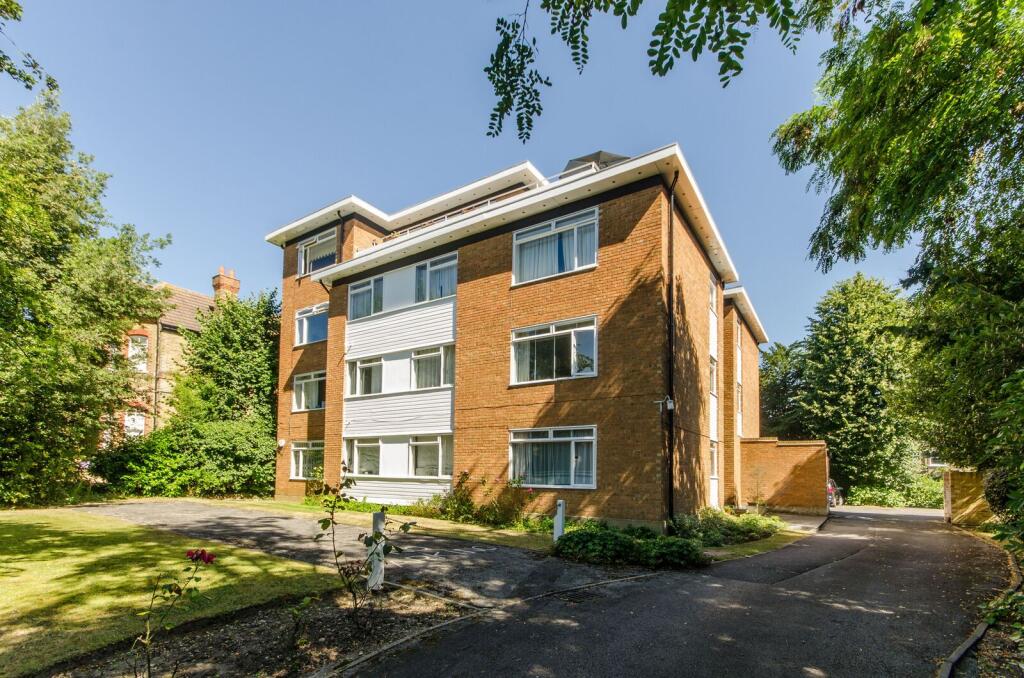 2 bed 1st Floor Flat for rent in Wimbledon. From Foxtons - Wimbledon