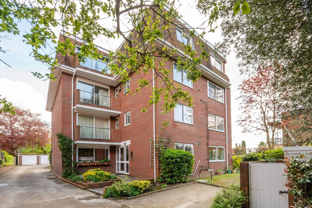 2 bed 1st Floor Flat for rent in Wimbledon. From Foxtons - Wimbledon
