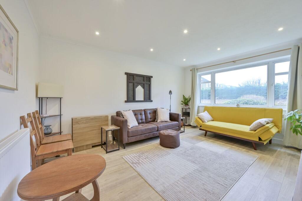 2 bed 1st Floor Flat for rent in Wimbledon. From Foxtons - Wimbledon
