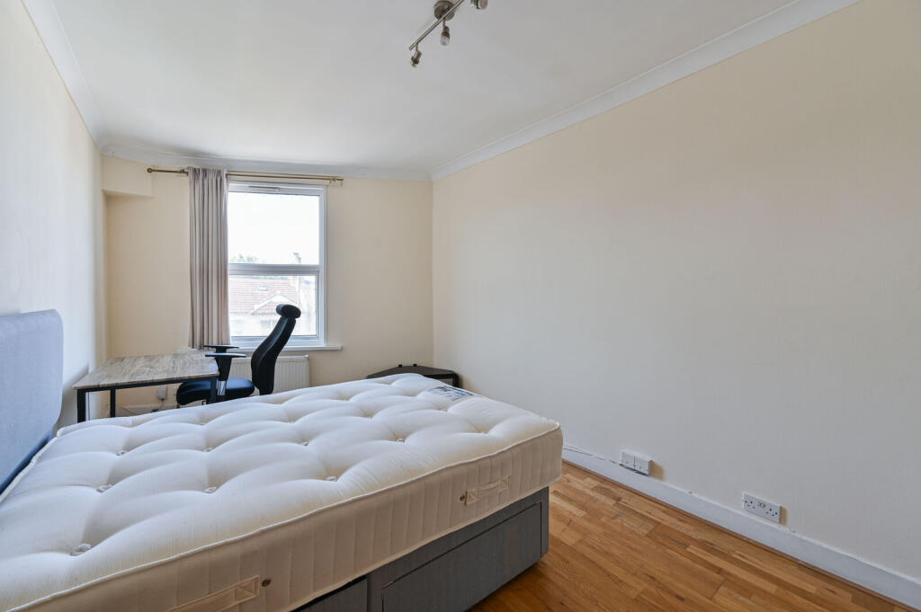 2 bed 1st Floor Flat for rent in London. From Foxtons - Wimbledon 2 bed 1st Floor Flat for rent in London. From Foxtons - Wimbledon