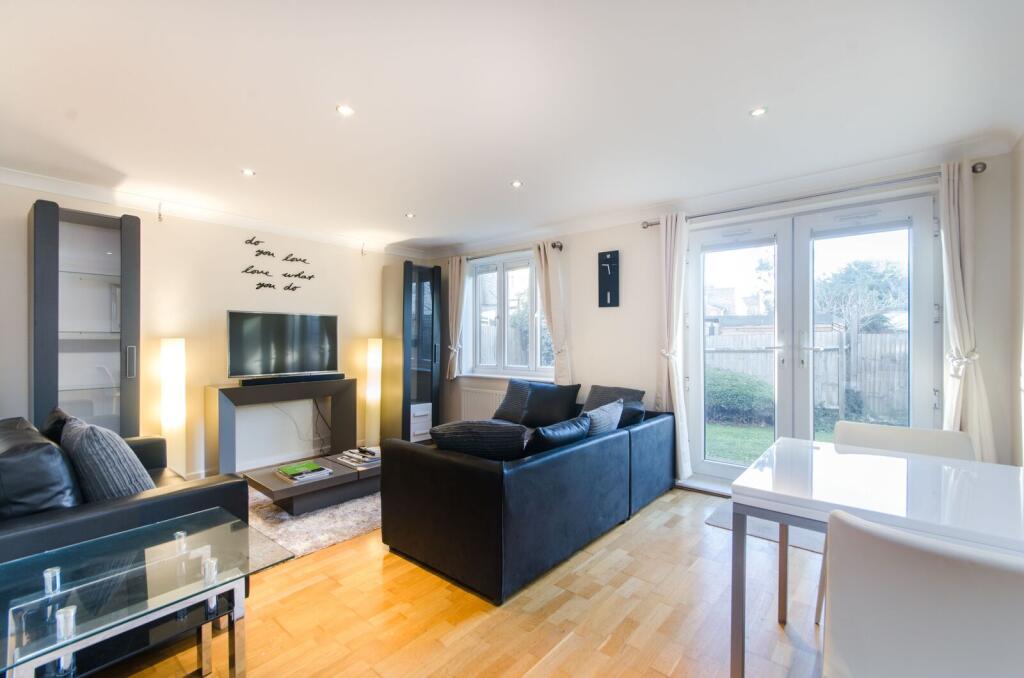2 bed 1st Floor Flat for rent in Wimbledon. From Foxtons - Wimbledon