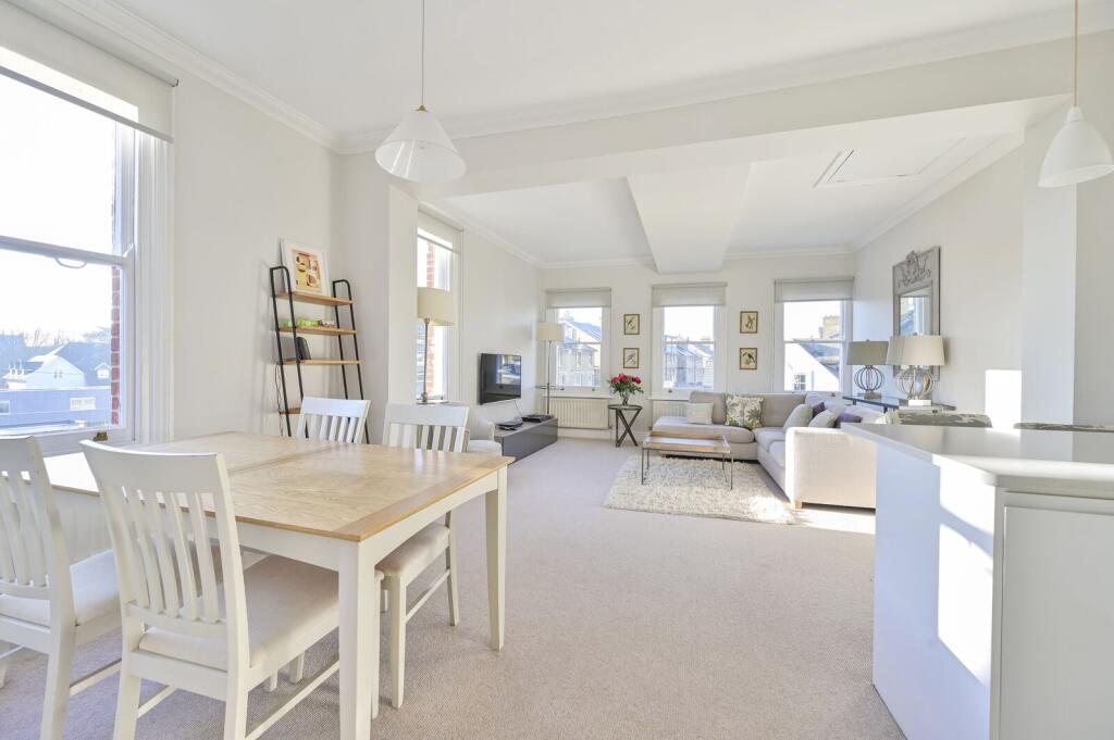 2 bed 1st Floor Flat for rent in Wimbledon. From Foxtons - Wimbledon