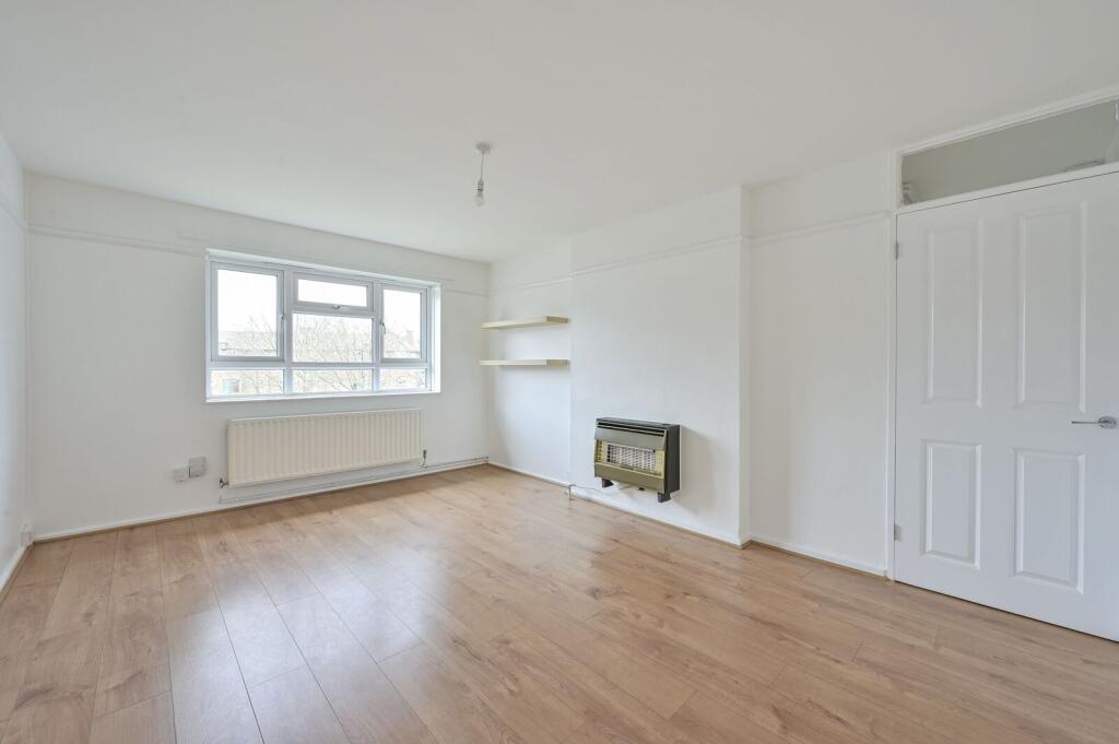 2 bed 1st Floor Flat for rent in Wimbledon. From Foxtons - Wimbledon 2 bed 1st Floor Flat for rent in Wimbledon. From Foxtons - Wimbledon