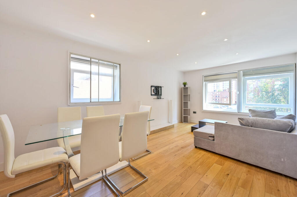 2 bed 1st Floor Flat for rent in London. From Foxtons - Wimbledon