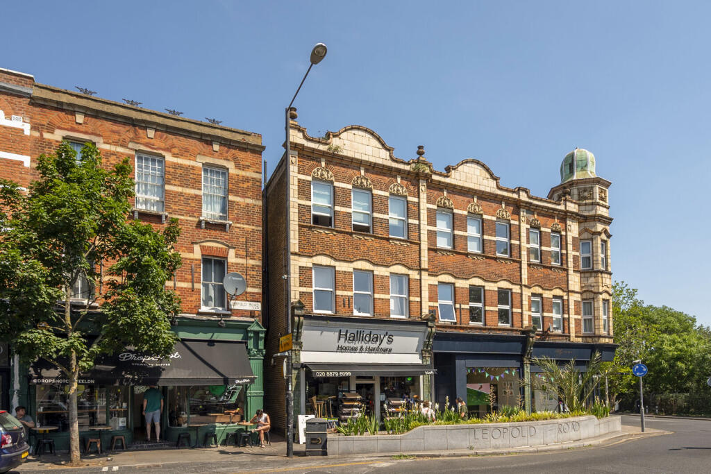 2 bed 1st Floor Flat for rent in London. From Foxtons - Wimbledon