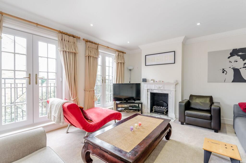 3 bed Detached for rent in Wimbledon. From Foxtons - Wimbledon