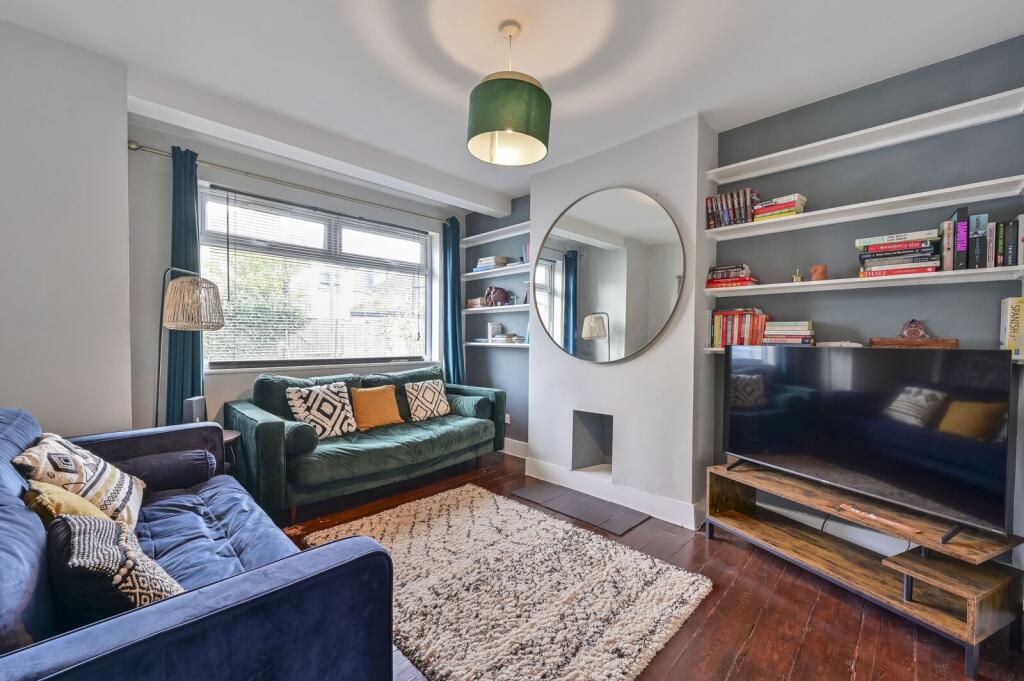 1 bed 1st Floor Flat for rent in London. From Foxtons - Wimbledon