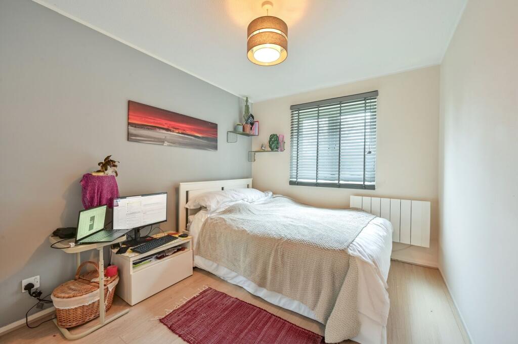 1 bed 1st Floor Flat for rent in Merton. From Foxtons - Wimbledon