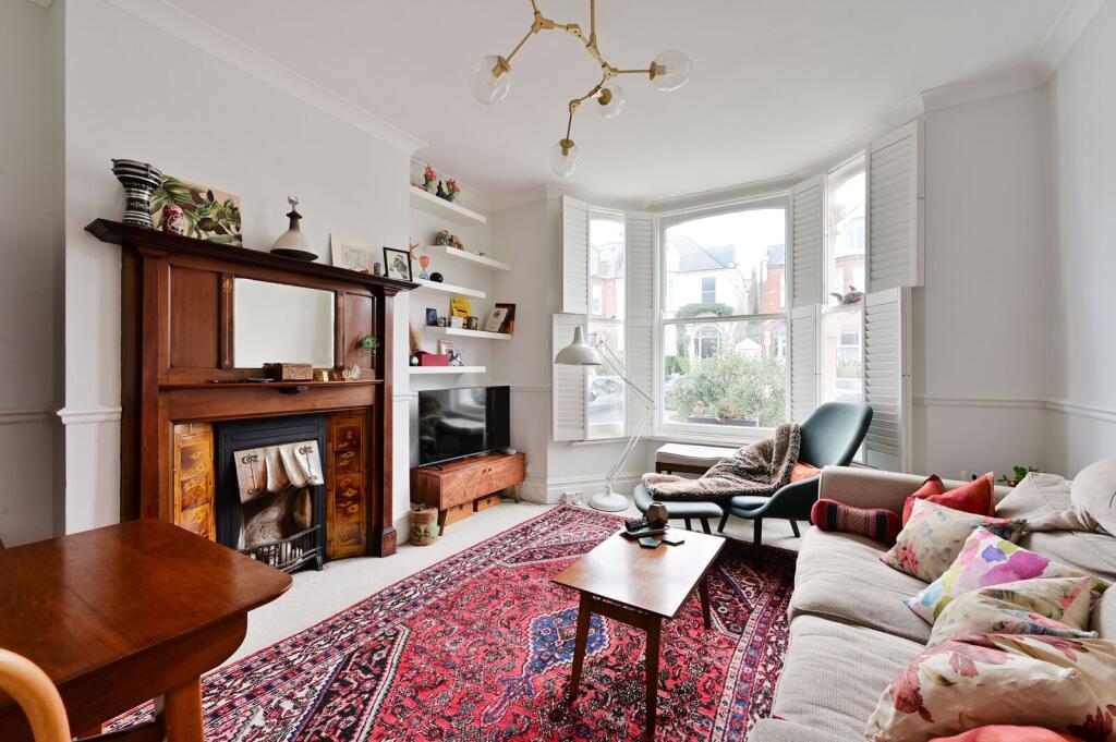 2 bed 1st Floor Flat for rent in London. From Foxtons - Wimbledon