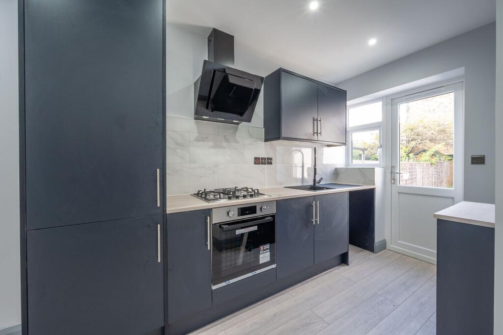 2 bed 1st Floor Flat for rent in London. From Foxtons - Wimbledon 2 bed 1st Floor Flat for rent in London. From Foxtons - Wimbledon