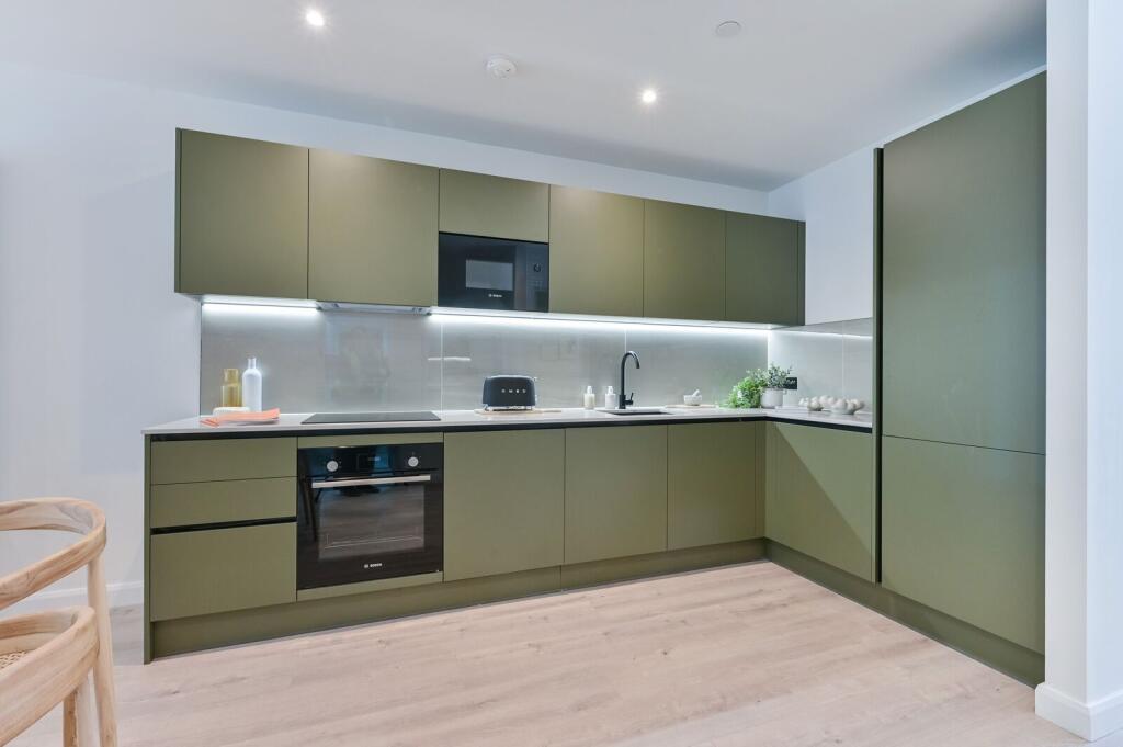 2 bed 1st Floor Flat for rent in Wimbledon. From Foxtons - Wimbledon