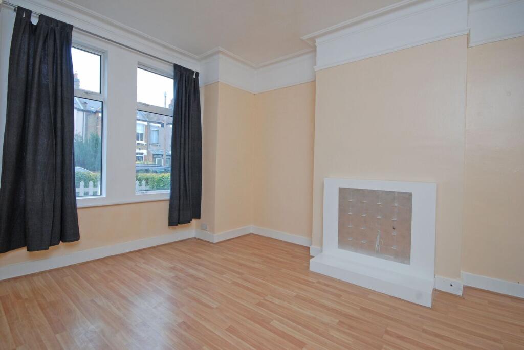 3 bed Detached for rent in Wimbledon. From Foxtons - Wimbledon