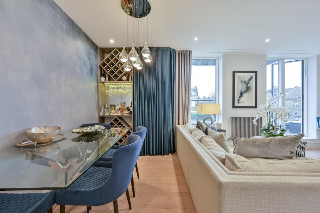 2 bed 1st Floor Flat for rent in New Malden. From Foxtons - Wimbledon