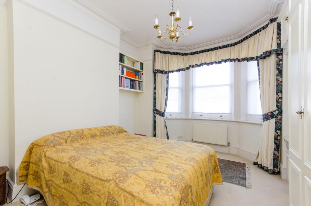 3 bed 1st Floor Flat for rent in London. From Foxtons - Wimbledon 3 bed 1st Floor Flat for rent in London. From Foxtons - Wimbledon