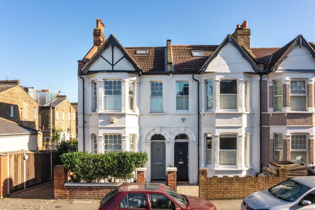 4 bed Detached for rent in London. From Foxtons - Wimbledon 4 bed Detached for rent in London. From Foxtons - Wimbledon