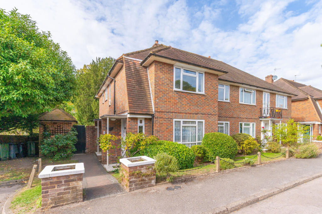 2 bed 1st Floor Flat for rent in Carshalton. From Foxtons - New Malden 2 bed 1st Floor Flat for rent in Carshalton. From Foxtons - New Malden