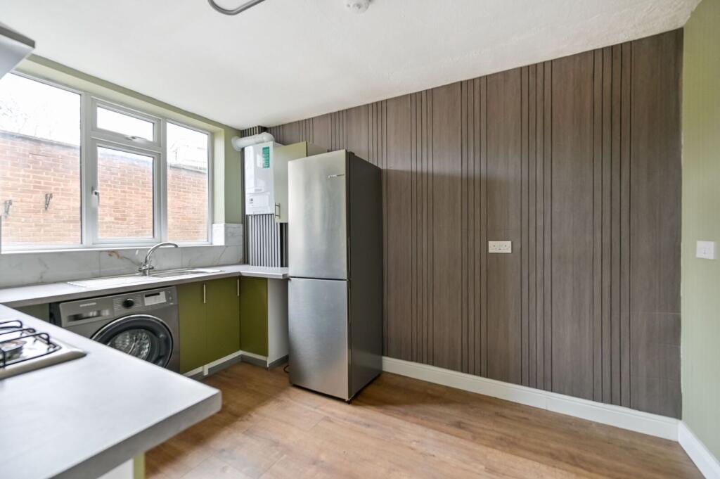 4 bed Semi Detached for rent in New Malden. From Foxtons - New Malden