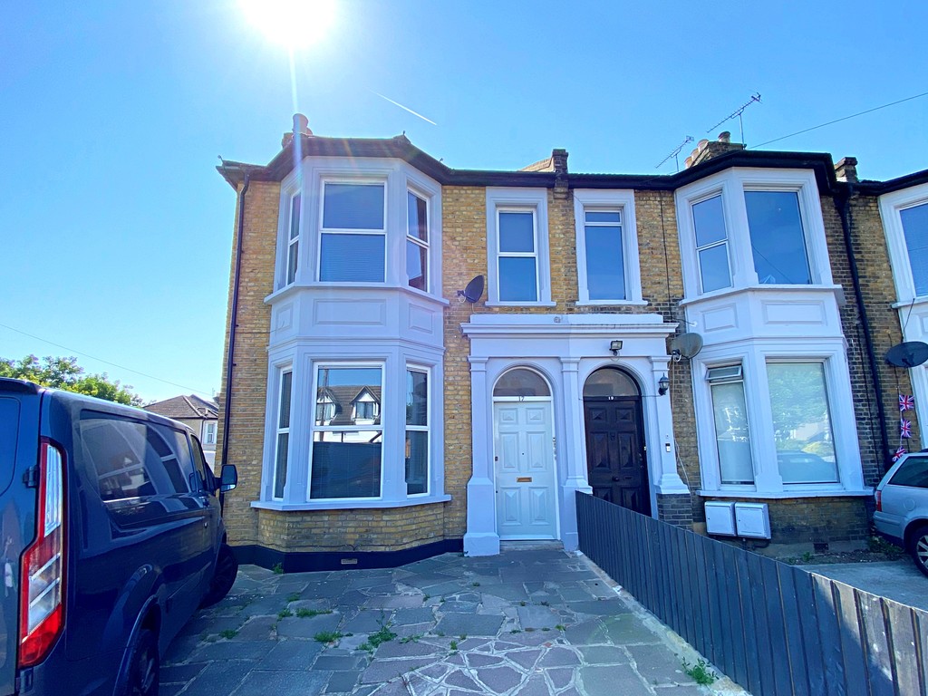 1 bed Apartment for rent in Essex. From Martin & Co - Southen On Sea