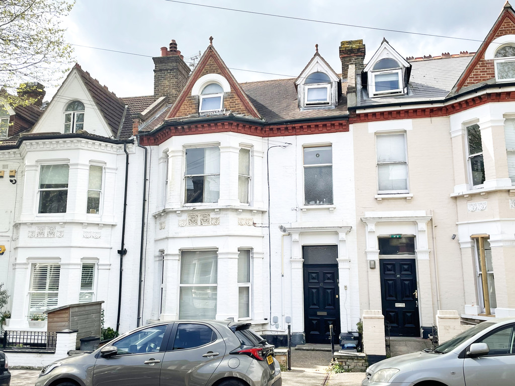 2 bed Ground Floor Flat for rent in Essex. From Martin & Co - Southen On Sea