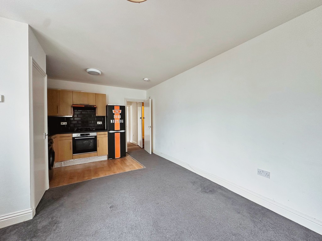 1 bed 1st Floor Flat for rent in Southend-on-Sea. From Martin & Co - Southen On Sea