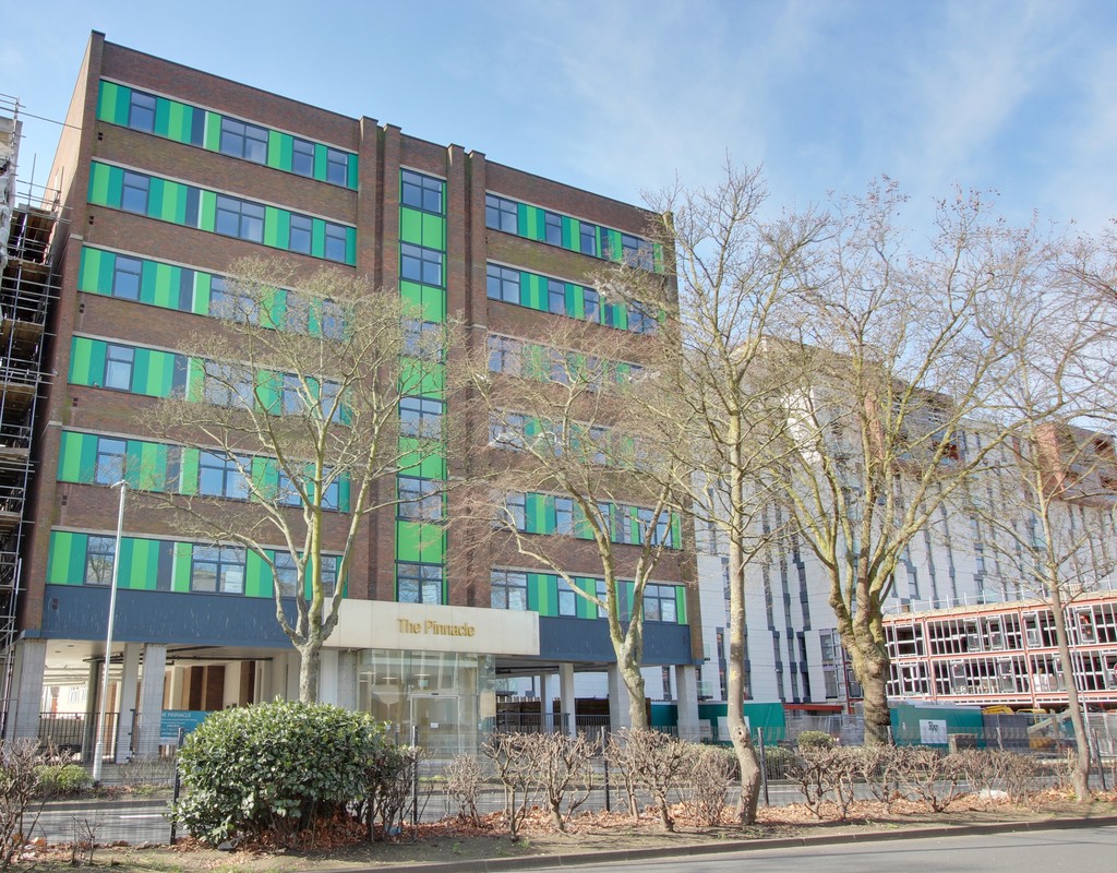 2 bed Apartment for rent in ESSEX. From Martin & Co - Southen On Sea