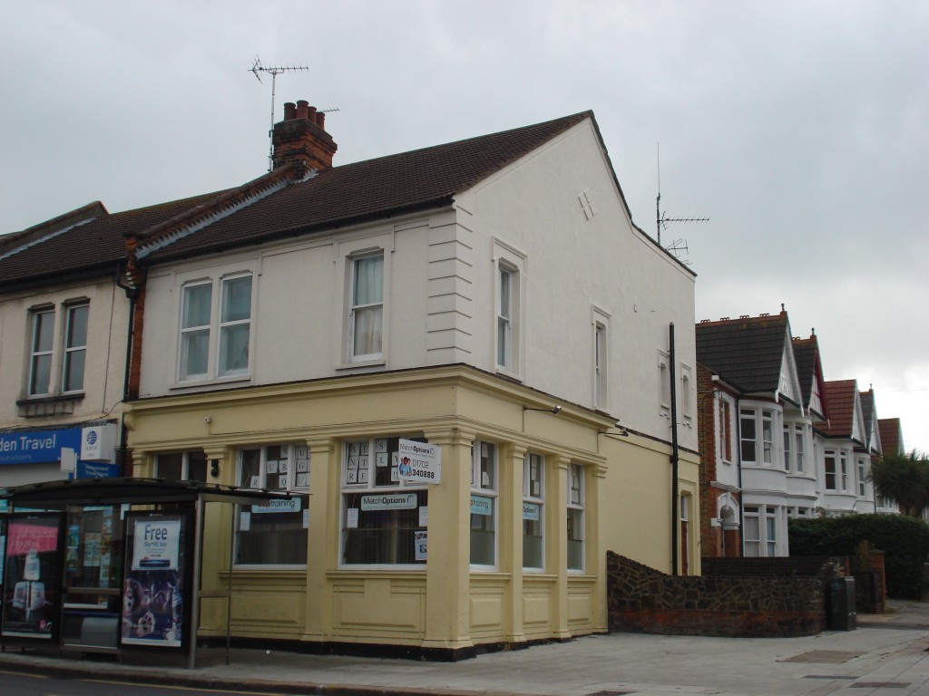 2 bed 1st Floor Flat for rent in Southend-on-Sea. From Martin & Co - Southen On Sea