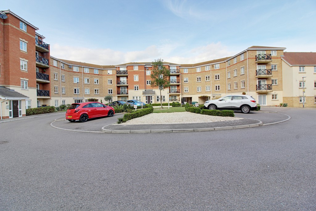 2 bed Apartment for rent in Essex. From Martin & Co - Southen On Sea