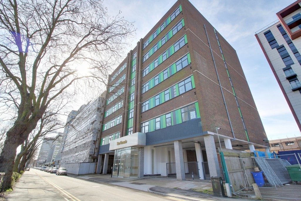 2 bed Apartment for rent in Southend-on-Sea. From Martin & Co - Southen On Sea 2 bed Apartment for rent in Southend-on-Sea. From Martin & Co - Southen On Sea