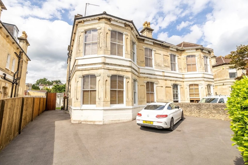 1 bed Studio for rent in Somerset. From Martin & Co - Bath